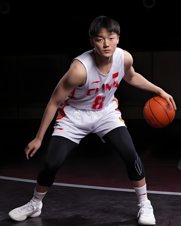 kaiyun-媒体人：留洋后卫洪麦加盟实力偏弱的田纳西马丁分校 有利于出场